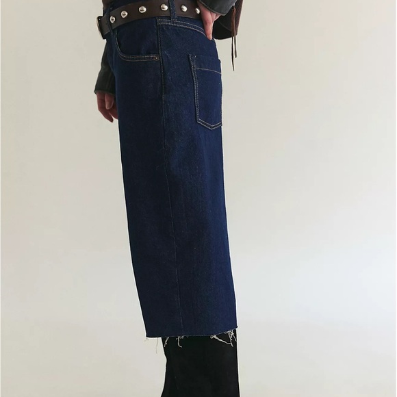 We The Free Low Rise Relaxed Capri Jeans - Picture 2 of 2